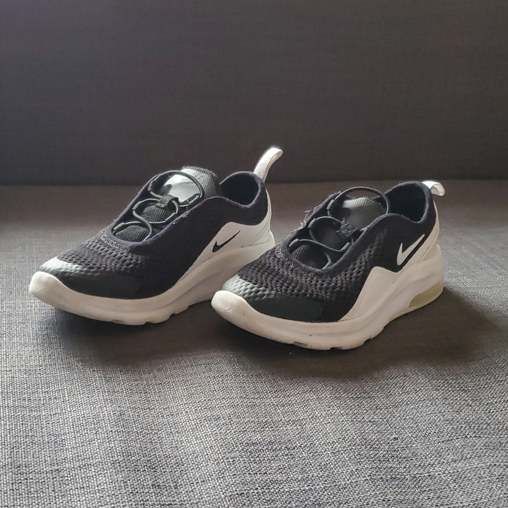 Nike Air Boys size 12c